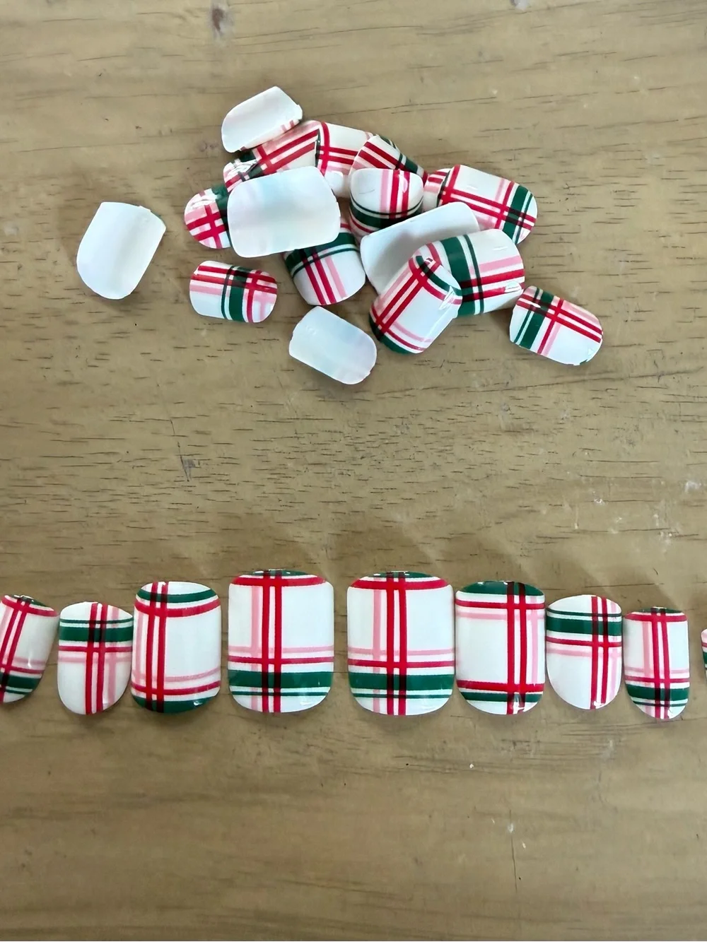 Holiday Plaid Press-On Nails - White Base with Red & Green Stripes